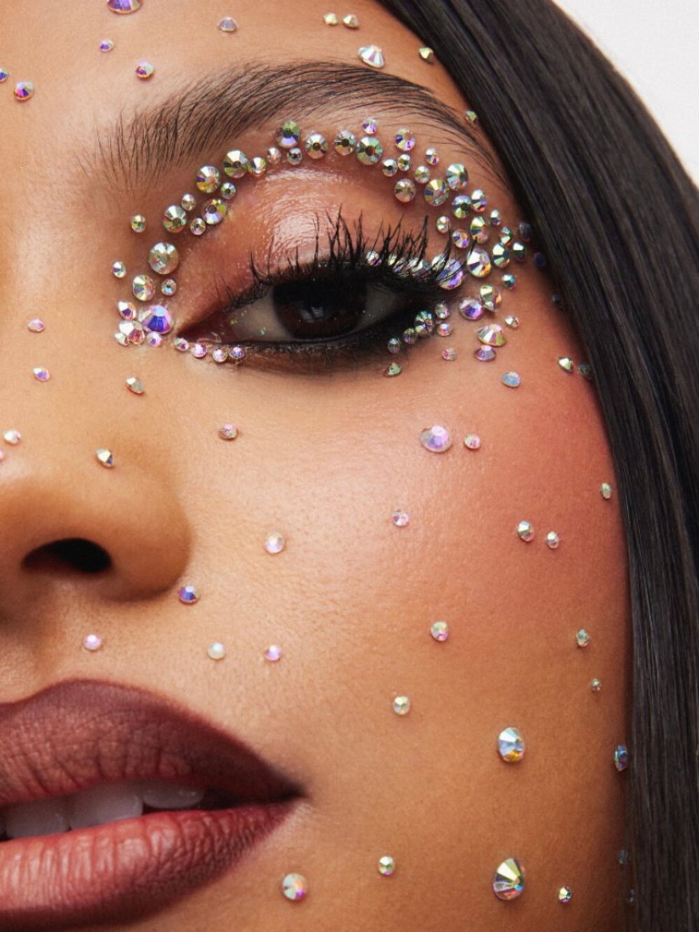 Half Magic Adornment Tweezers & Getstonned Euphoria Holographic Rhinestones - Picture 2 of 4